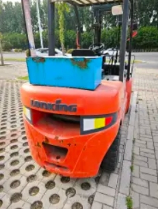 叉车出租，叉车装卸，3-15吨！